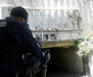 En una alcantarilla se encondió el violador en serie. (Fotos: Alex Pérez/Wilfredo Alvarado)