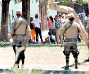 Los militares vigilan de cerca a los integrantes de Los Chirizos ante la amenaza de que otros pandilleros los puedan atacar nuevamente.