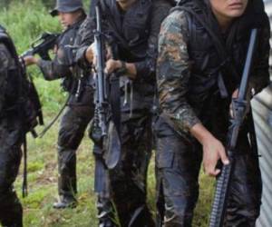 Grupos de rescate del ejército llegaron al lugar pero la población les impidió el ingreso. Foto: Facebook Brigada de Infantería de Marina.