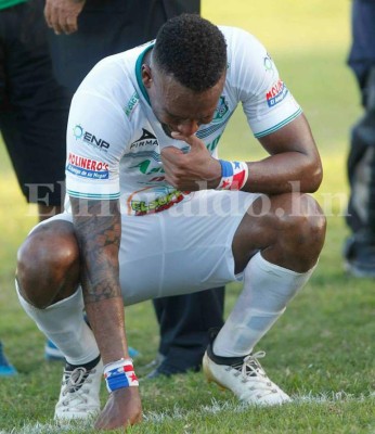 El trago amargo de los jugadores del Platense tras la derrota