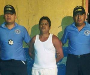 El imputado fue detenido en atención a una orden de captura pendiente por el delito de homicidio en perjuicio de Wilmer Alexander Mejía Espinoza.