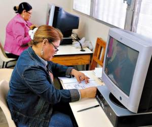 La Secretaría de Educación evalúa cada año a los docentes en materiales vitales, como matemáticas, foto: Archivo EL HERALDO.