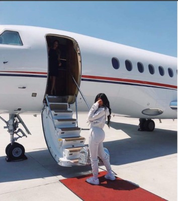 FOTOS: Así presume Kylie Jenner su enorme fortuna en las redes sociales