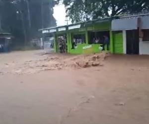 En alerta roja municipios de Yoro, Cortés y Santa Bárbara por lluvias