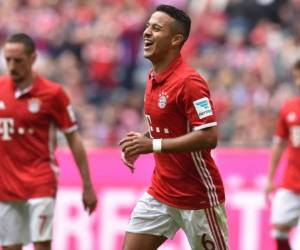 En la victoria del Bayern, el protagonista fue el polaco Robert Lewandowski, que dio dos asistencias y firmó un triplete (minutos 17, 55, 79), mientras que Thomas Müller logró un doblete (36, 81) y el otro tanto lo consiguió el español Thiago Alcántara (62).