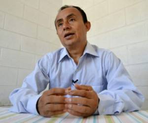 En 2011, este menudo hombre de 49 años y discurso encendido, fue elegido presidente de la región andina de Cajamarca y, cuando ya estaba tras las rejas, lo reeligieron en 2014, pero en sus condiciones no pudo asumir.