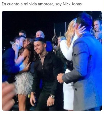 Nick Jonas objeto de memes por su soledad en los MTV Video Music Awards