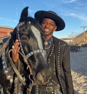 Lil Nas X, el cantante que vendió 666 'zapatos satánicos' en menos de un minuto