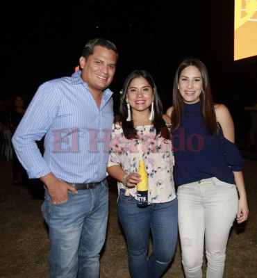 'Rompiendo Fronteras': Alejandro Fernández emocionó a Honduras con espectacular concierto