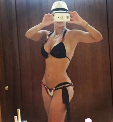 Aracely Arámbula presume sus curvas en diminuto bikini