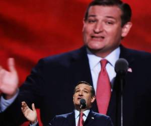 Cruz fue recibido con aplausos en el escenario, pero el ambiente entre los delegados pronto viró hacia los abucheos cuando era claro que el senador por Texas no acudió a Cleveland a respaldar a su antiguo rival, foto: AFP.