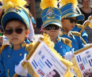 El fervor y amor por la patria se hizo presente este domingo 1 de septiembre con los jardines de niños desfilando por el Bulevar Morazán de la capital. Las imágenes que dejó el desfile de los pequeñinez.