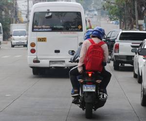 En lugares abiertos la velocidad máxima es de 80 km/h, mientras que en zonas más residenciales disminuye a 40 km/h.