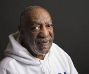 Cosby, de 80 años, está detenido ahora en su casa en Filadelfia en espera de ser sentenciado y podría pasar el resto de su vida tras las rejas.