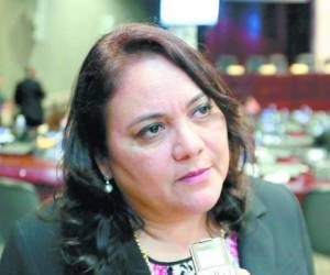 Gabriela Núñez renuncia a la jefa de bancada del Partido Liberal de Honduras.