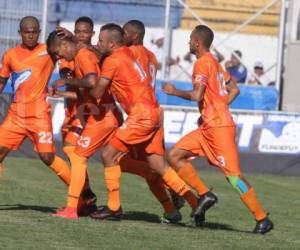 Los Lobos de la Universidad Pedagógica nacional sumaron su cuarta victoria en la Liga Nacional.