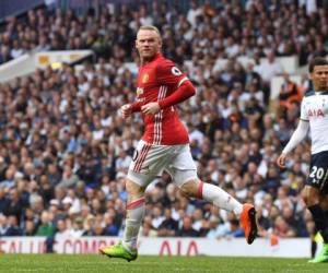 Wayne Rooney durante el duelo de Premier League Tottenham Hotspur - Manchester United (AFP PHOTO / Ben STANSALL)