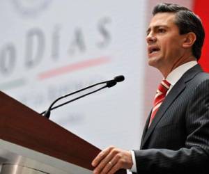 'Felicito al Presidente @realDonaldTrump por su toma de posesión. Trabajaremos para fortalecer nuestra relación con responsabilidad compartida', escribió Peña Nieto en su cuenta Twitter.