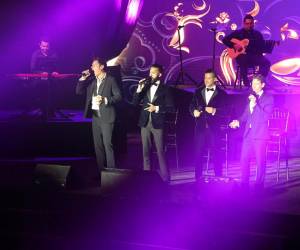 La espera ha sido gratificante: Con más aplausos que susurros, Il Divo ha arrastrado los ecos de la música clásica a los matices del pop contemporáneo en su debut en Honduras. Así estuvo la mágica noche en Tegucigalpa con los sonidos de Il Divo.