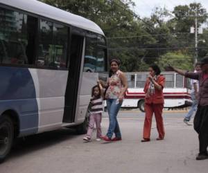 Los más de 600 mil usuarios del transporte público en la capital deberán trasladarse a pie a sus trabajos.