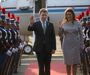 Santos llegó hoy a Honduras procedente de El Salvador, donde hizo la segunda escala de una gira que inició el domingo en Guatemala, foto:Marvin Salgado/El Heraldo.