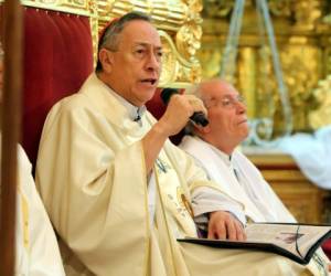 El líder de la iglesia Católica en Honduras presidió la misa del Domingo de Resurreción, foto: David Romero/ EL HERALDO.