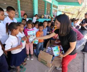 La periodista Yinely Suazo realizó el recorrido por tres aldeas del municipio de Ojojona, donde la educación es escasa.