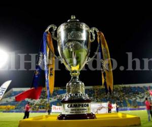 El primer juego de la final del Apertura se jugó sin la presentación de la Copa (Foto: Deportes El Heraldo / Noticias de Honduras / El Heraldo Honduras)