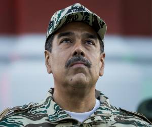 El líder chavista Nicolás Maduro defendió este viernes su investidura presidencial para un tercer sexenio, que asumió con la presencia de solo algunos presidentes de izquierda, pues los demás tenían cosas más importantes que hacer y se excusaron enviando comitivas.