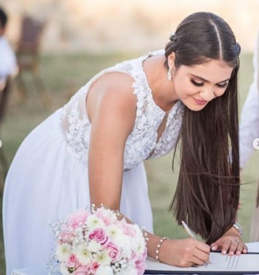 Ileana Bográn comparte románticas fotos de su boda en Roatán