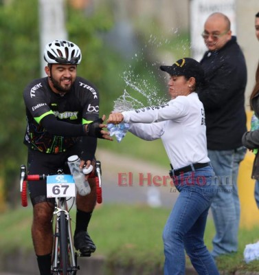 FOTOS: Lo que no se vio de la VIII Vuelta Ciclística EL HERALDO