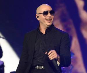 Pitbull es uno de los cantantes del momento con fama y nombre mundial.