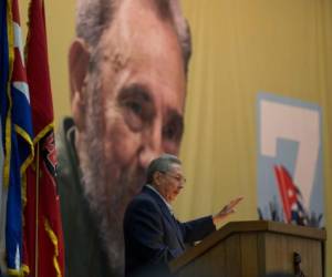 Raúl Castro brindó un largo discurso en el congreso del Partido Comunista de Cuba, foto: Agencia AFP.