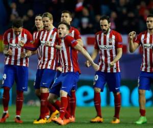 El Atlético de Madrid logró la clasificación de local, dejando en el camino al PSV, fotos:AP.