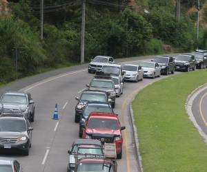 Un importante congestionamiento vial se reporta en la carretera CA-5, a la salida norte de Tegucigalpa, debido al tráfico generado por la movilización masiva de personas durante el Feriado Morazánico 2024.