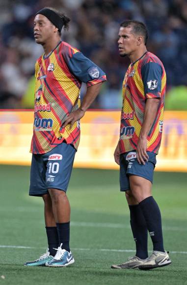 Raphinha le responde a Ronaldinho y asegura que pide boletos para ver Copa América