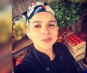 Yoana Lizeth Henao Orjuela, chef colombiana de 34 años, desapareció en México tras su última videollamada a familiares en julio, cuando les informó que se hospedaría en Playas de Rosarito. Desde entonces su familia está en desesperación por no saber qué pasó con ella.