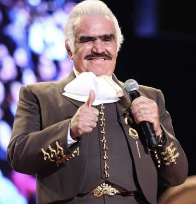 Su primer sueldo, sus empleos antes de la fama y sus trajes: lo que no sabías de Vicente Fernández