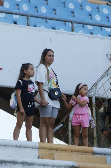 ¡BELLEZAS! Las lindas chicas en el clásico entre Real España-Motagua