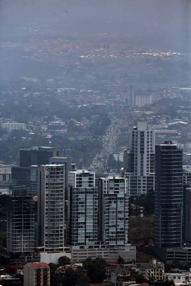 Así luce Tegucigalpa este sábado por la capa de humo