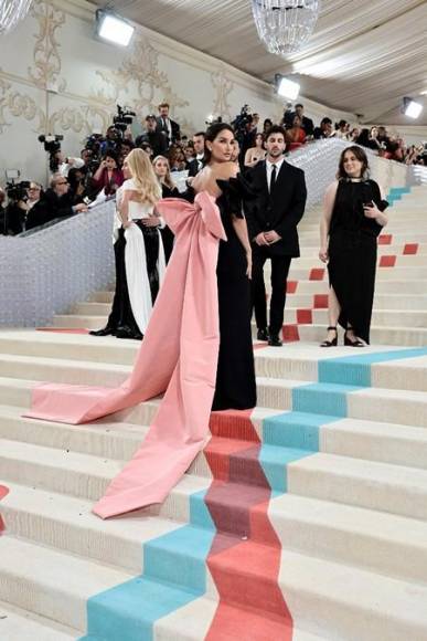 Los extravagantes looks de la Gala del MET en honor a Karl Lagerfeld