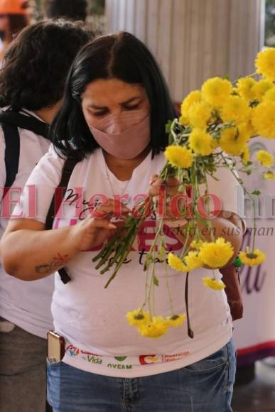 En protesta contra femicidios y violencia, hondureñas celebran Día Internacional de la Mujer