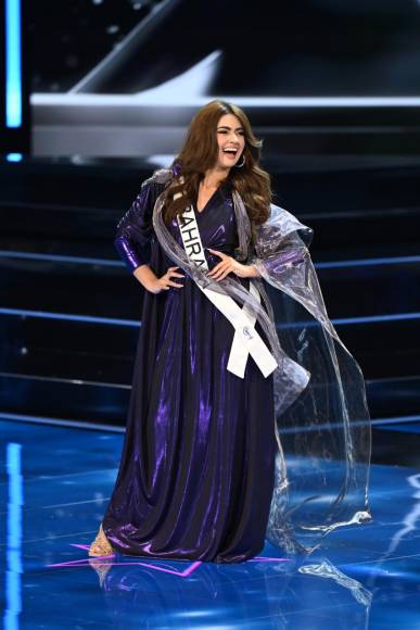 El estilo único de los trajes de baño de Miss Baréin y Miss Pakistán