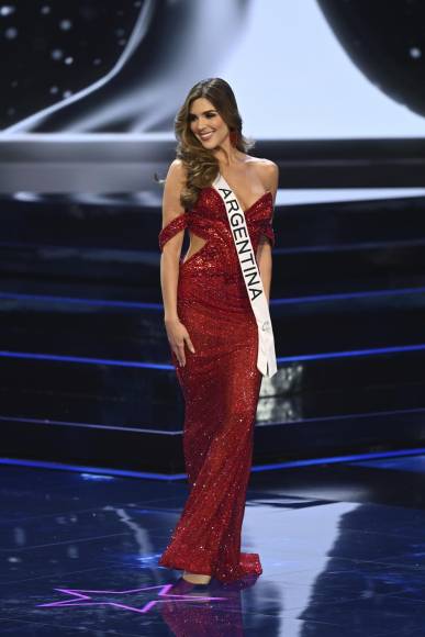 Las latinas destacaron con sus vestidos de gala en el Miss Universo