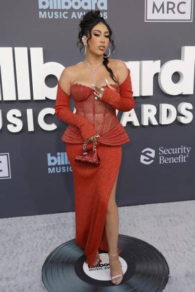 Los looks más impactantes de los Premios Billboard 2022