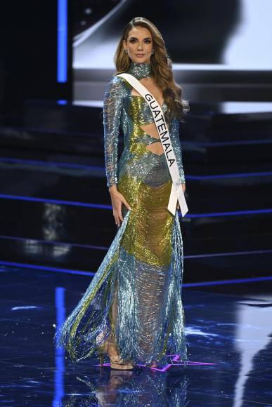 Las latinas destacaron con sus vestidos de gala en el Miss Universo