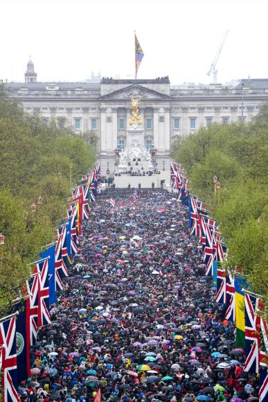 Londres celebra coronación del rey Carlos III y la reina Camila