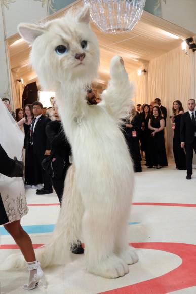 ”¿Quién es este?”: Jared Leto se robó las miradas en la Met Gala