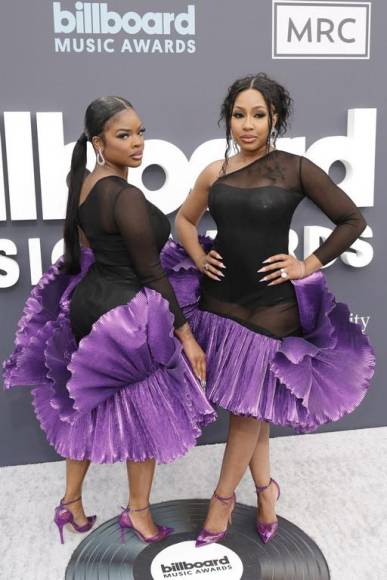 Los looks más impactantes de los Premios Billboard 2022