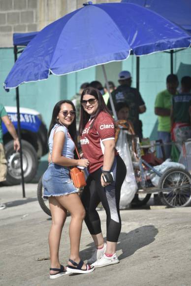 Zafarrancho y bellas mujeres inundan el Yankel : No se vio en TV del Marathón vs. Motagua